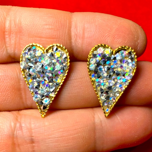 Medium sized heart earrings w/glitter - Picture 2 of 3